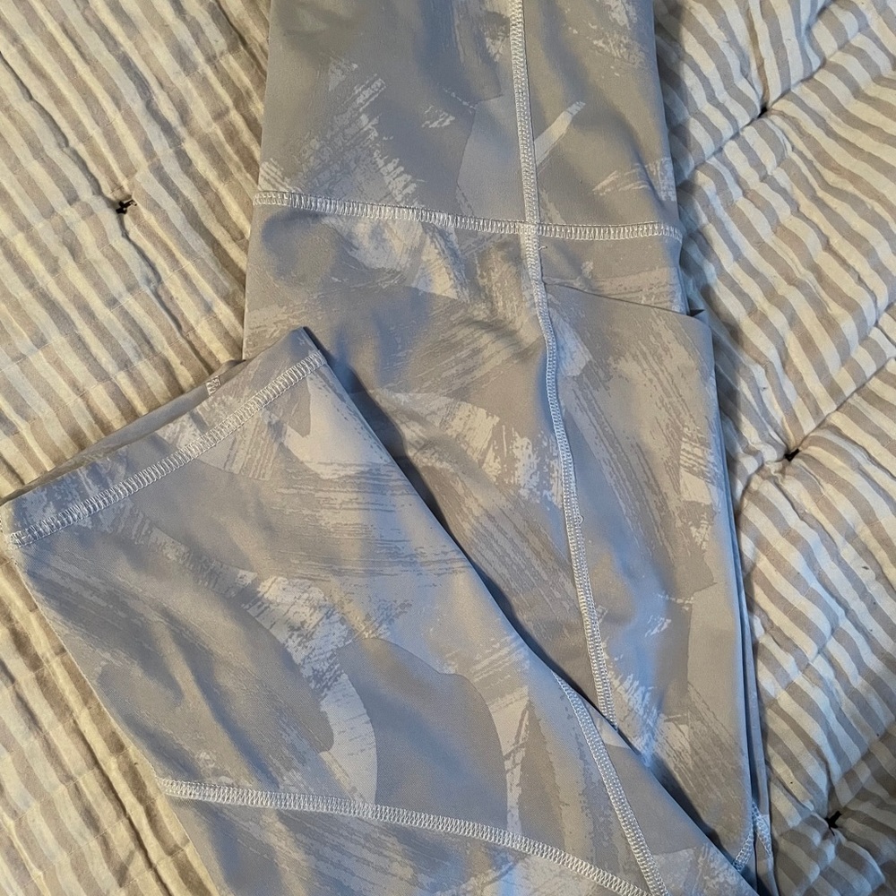 women’s athletic capri leggings